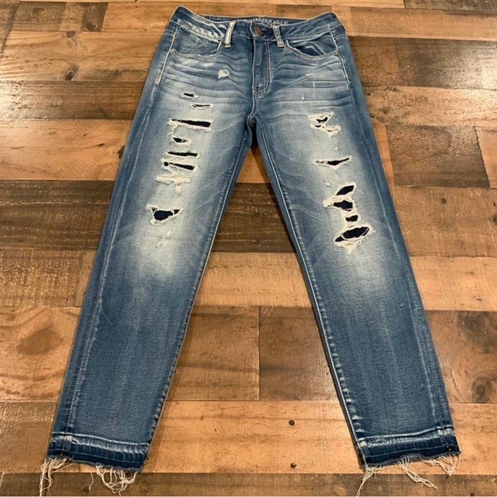 Distressed ankle length crop